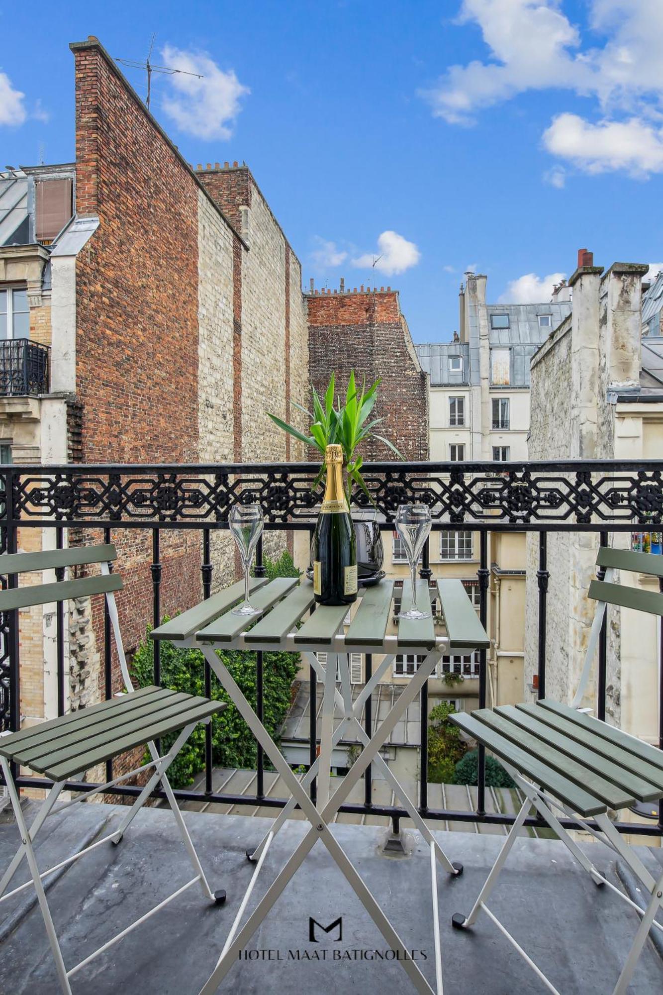 פריז Hotel Maat Batignolles מראה חיצוני תמונה