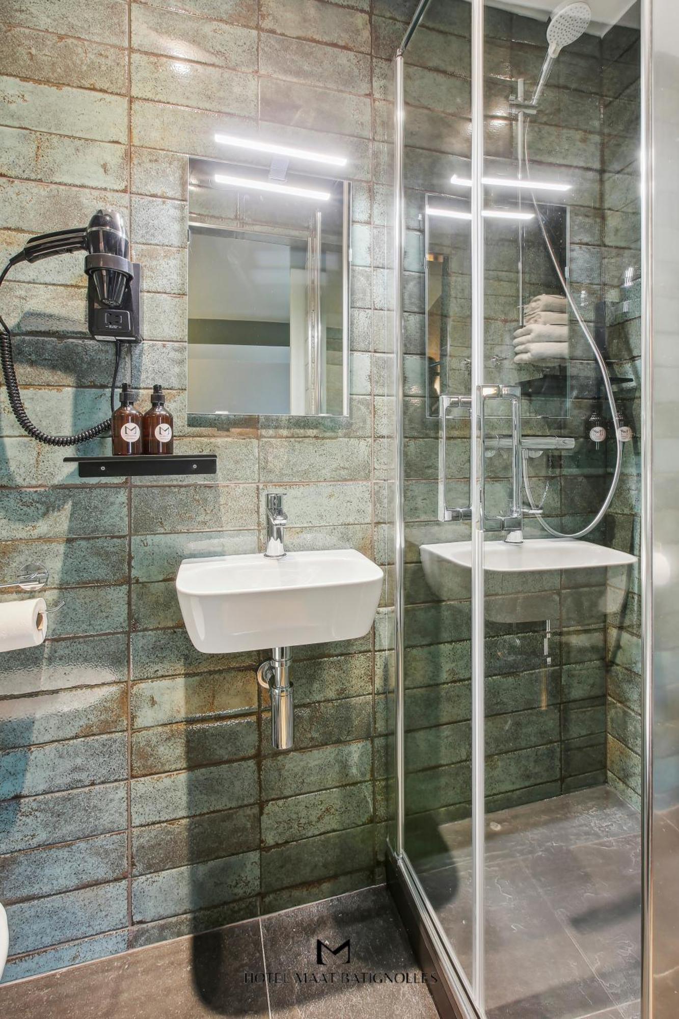 פריז Hotel Maat Batignolles מראה חיצוני תמונה